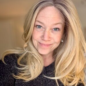 Like New Elegant Blonde Hair Wig for Women